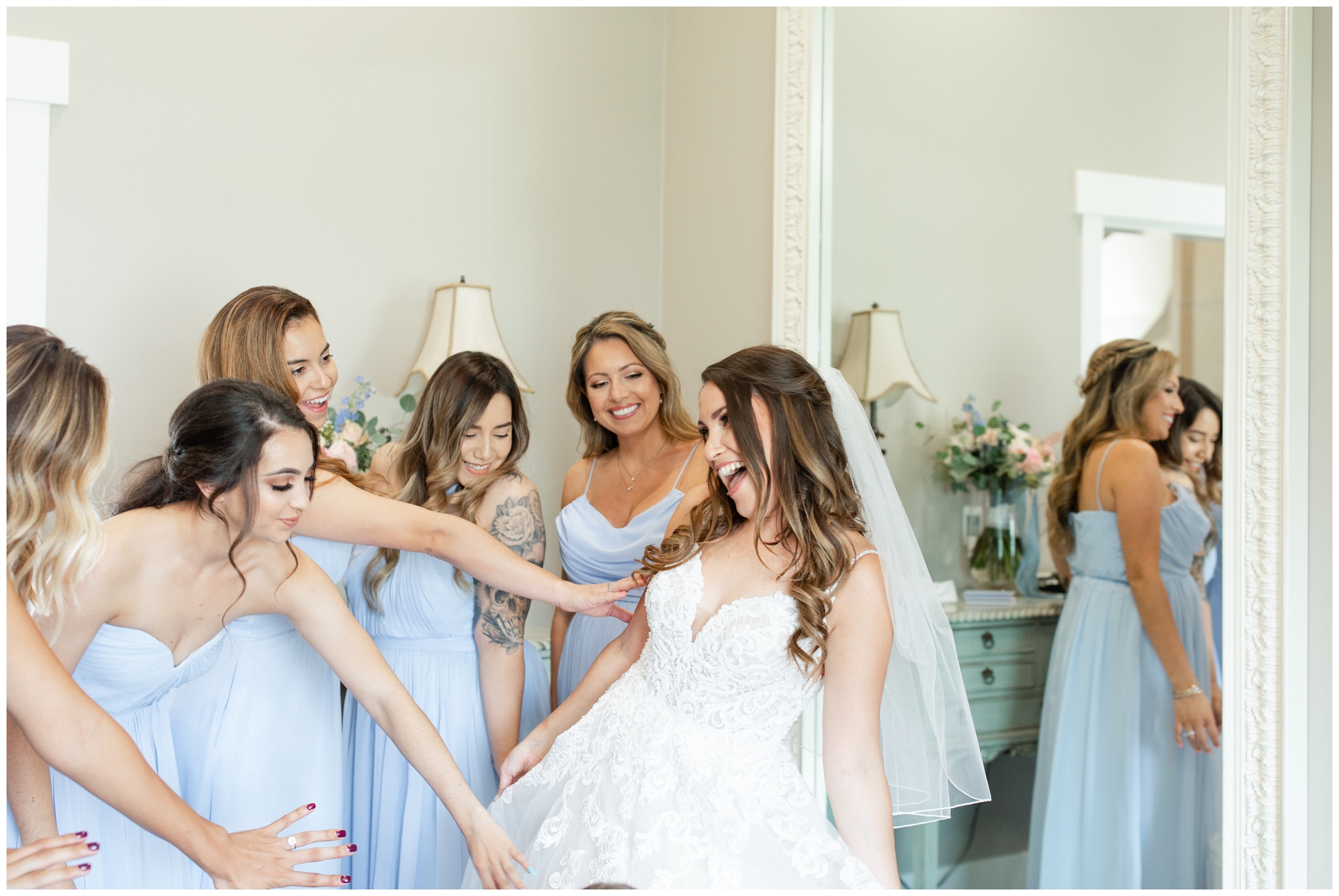 Getting ready images in Sunset Room at Sleepy Ridge in Orem Utah